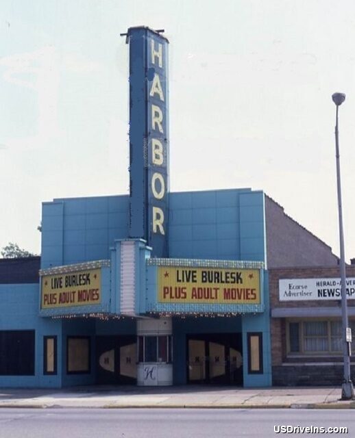 Harbor Theatre exterior during burlesque era